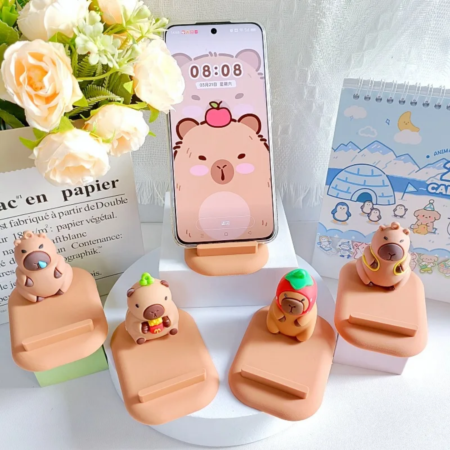 Capybara Phone Holder