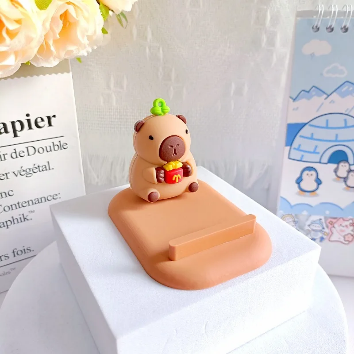Capybara Phone Holder