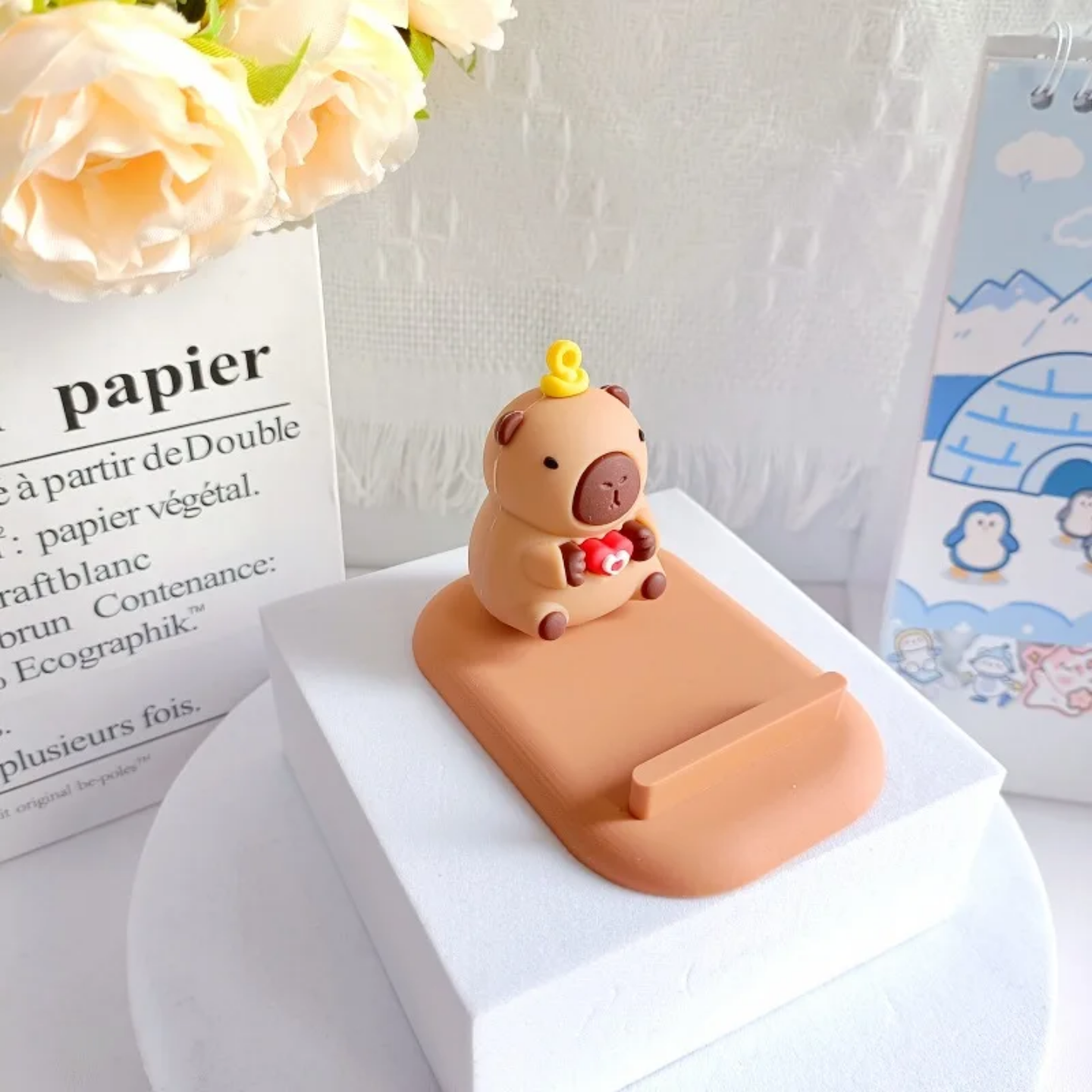 Capybara Phone Holder